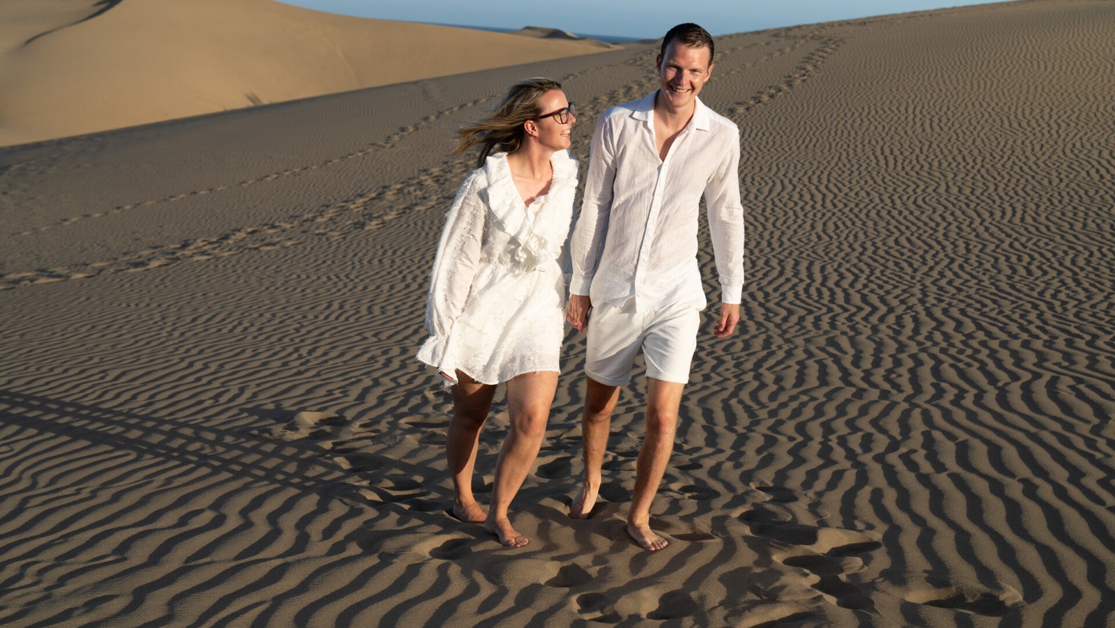 Pärchen-Fotoshooting in den Dünen von Maspalomas