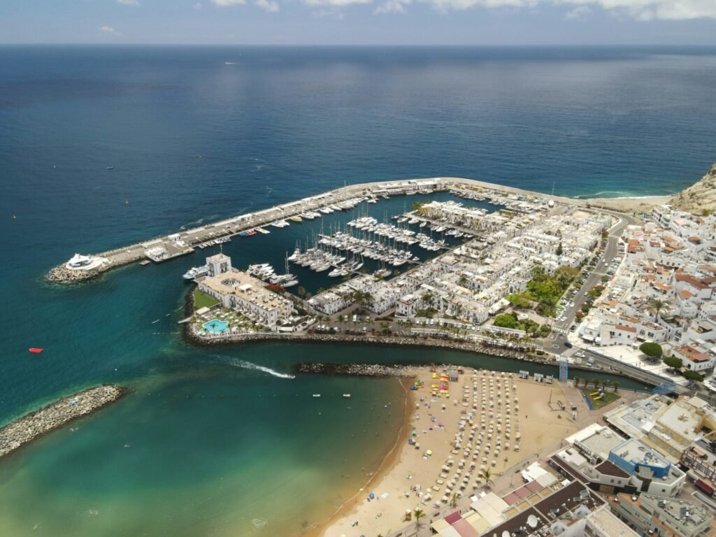 Vista aérea de Puerto de Mogán Resort en Gran Canaria, España.