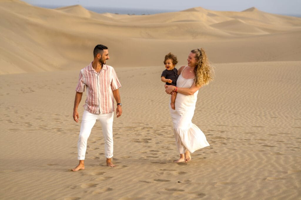 Family photoshoot in Maspalomas by Gran Canaria Photoshoot