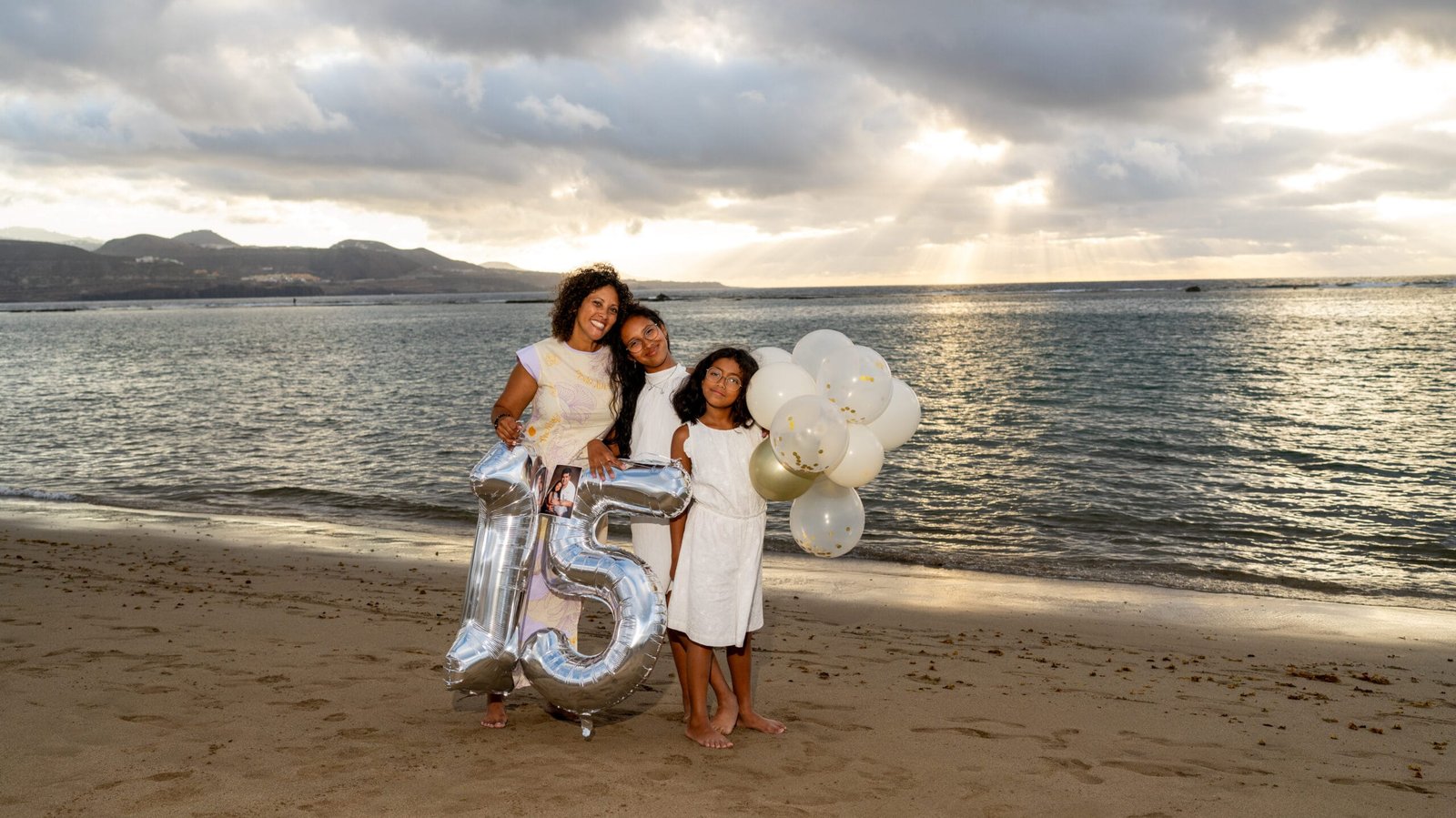 Family photoshoot Las Canteras Beach sunset Las Palmas Gran Canaria