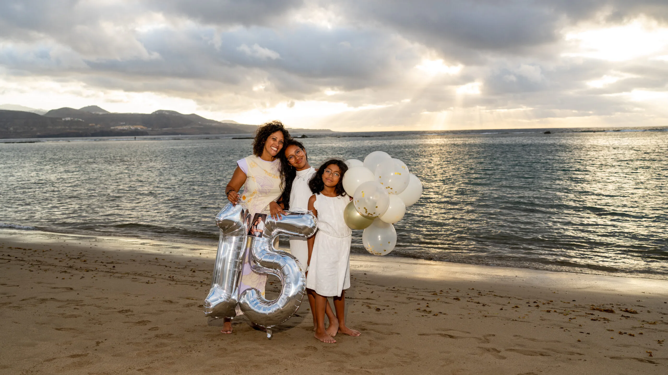 Gezinsfotoshoot Las Canteras Strand zonsondergang Las Palmas Gran Canaria