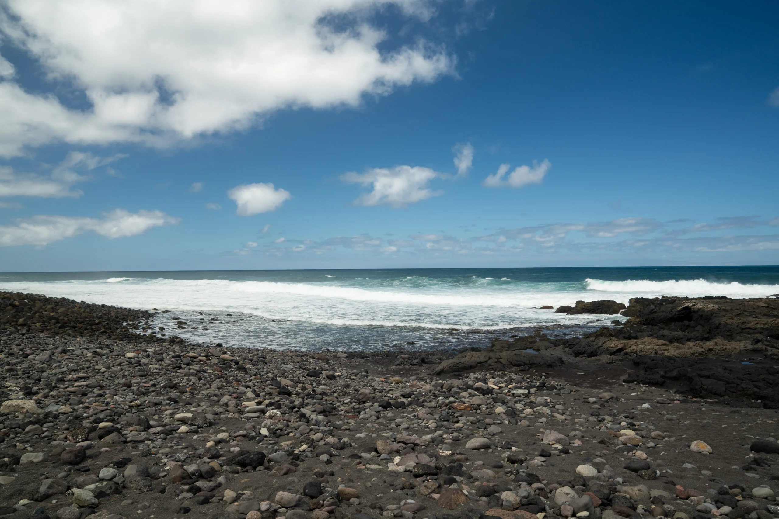 Photoshoot Agaete volcanic coastline natural pools Gran Canaria
